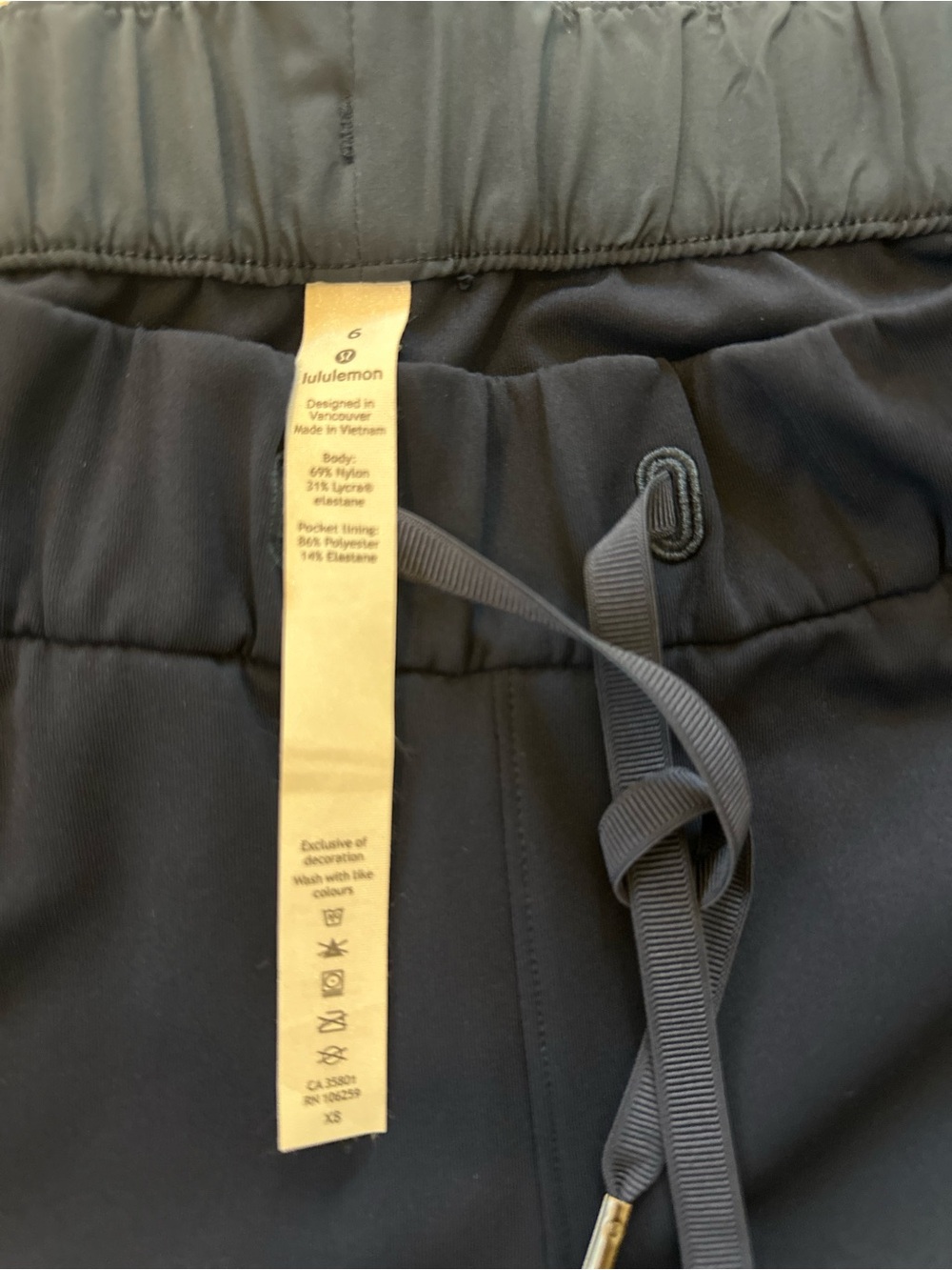 LULULEMON ON THE FLY PANT 7/8 NAVY SIZE 6 - Picture 9 of 9